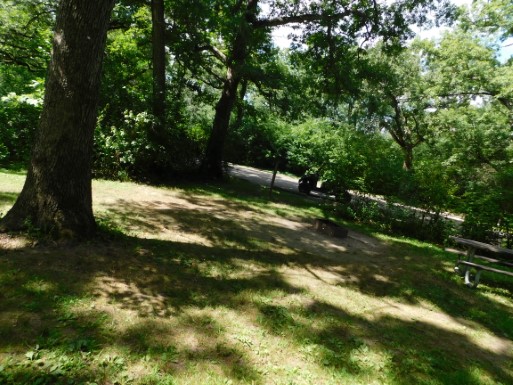 Site 33, photo 2 of 2 · from wisconsin.goingtocamp.com (the park's booking system)