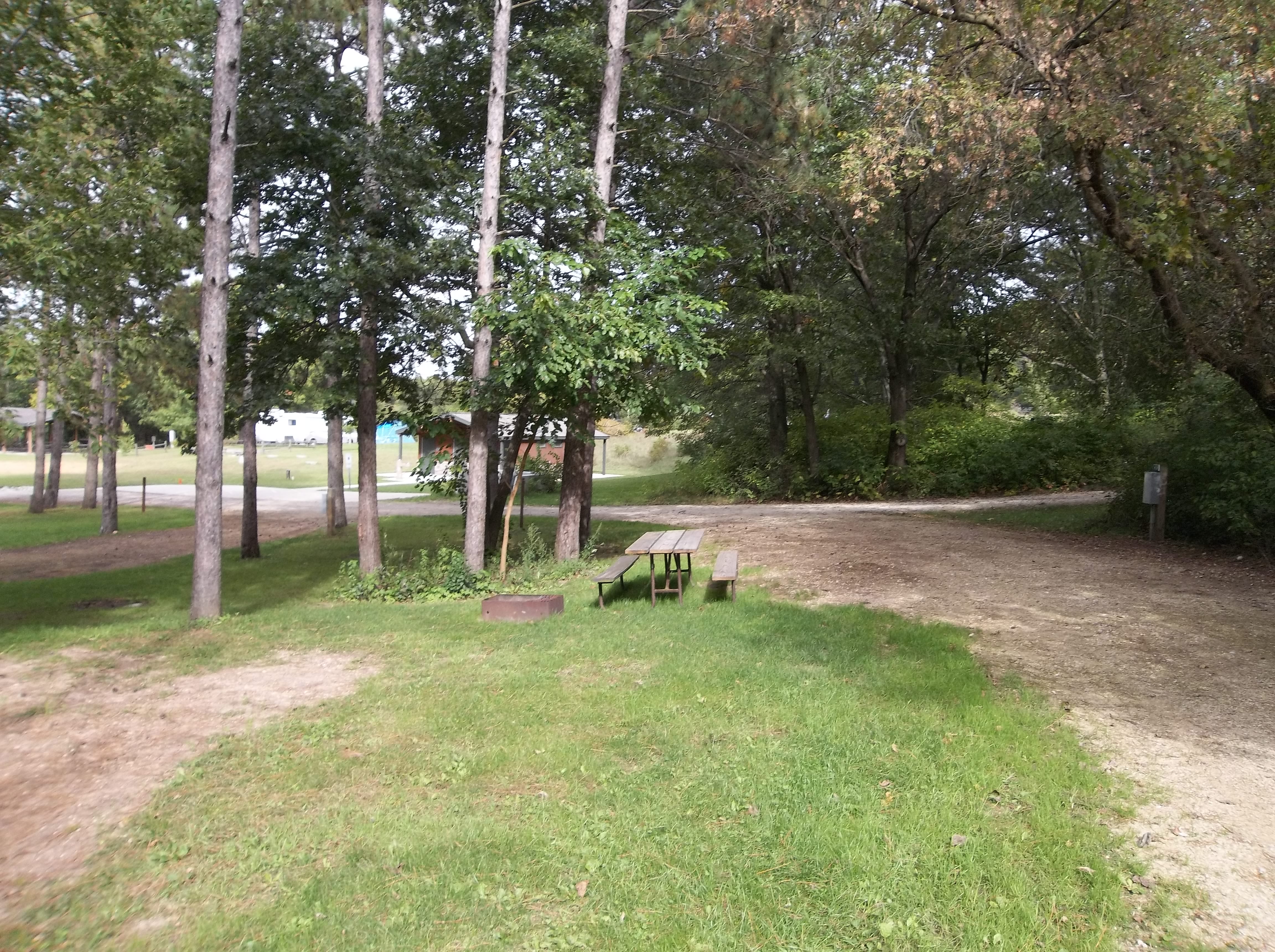 Site 406, photo 3 of 3 · from wisconsin.goingtocamp.com (the park's booking system)