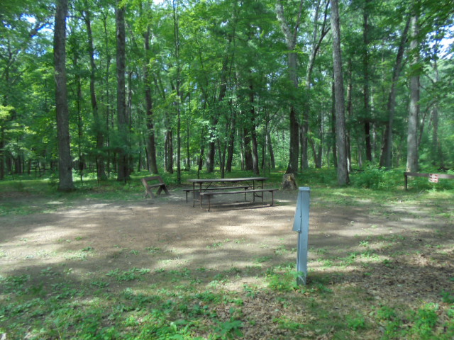 Site 15, photo 2 of 4 · from wisconsin.goingtocamp.com (the park's booking system)