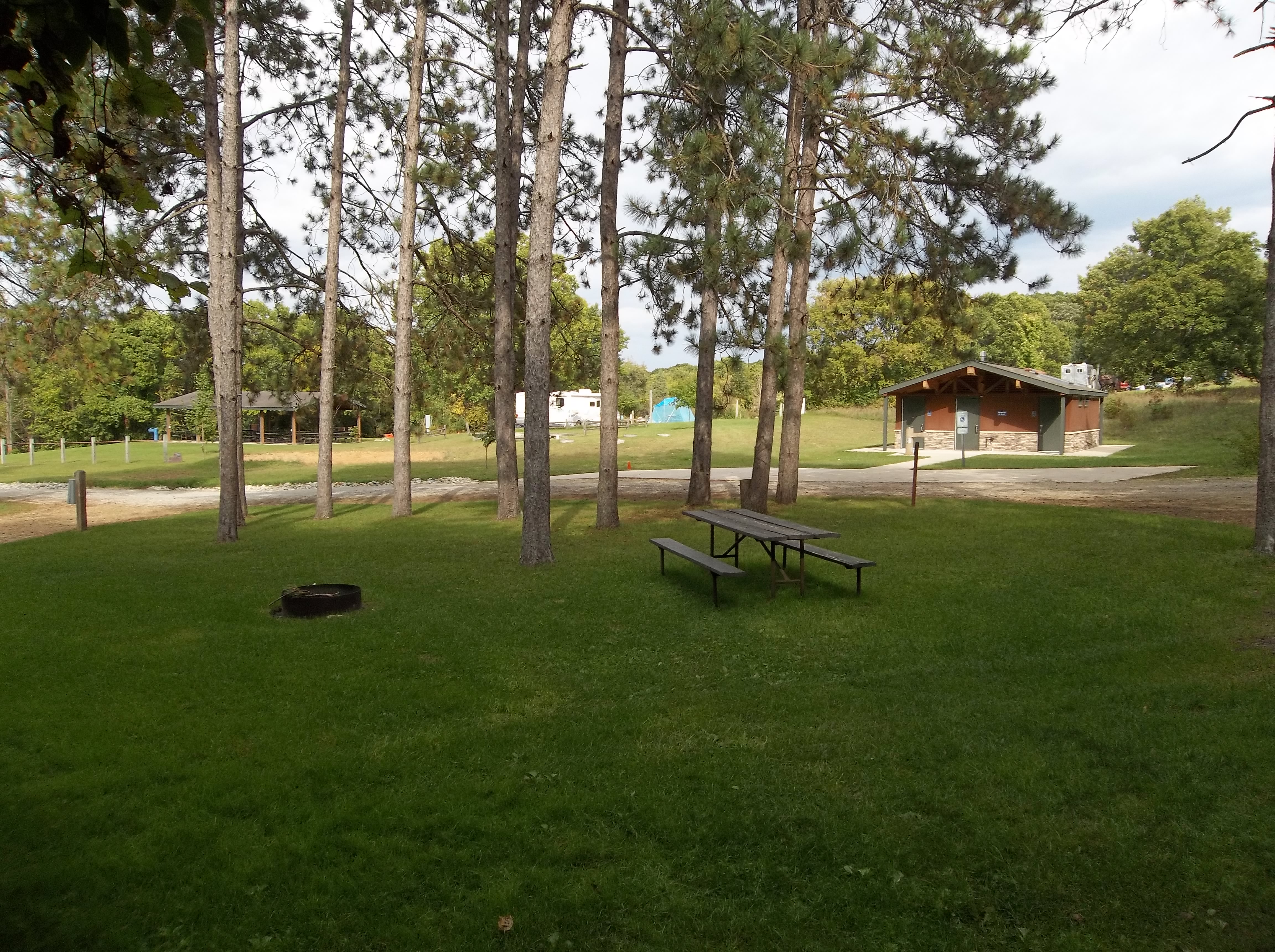 Site 405, photo 3 of 3 · from wisconsin.goingtocamp.com (the park's booking system)