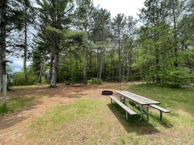 Site G3, photo 2 of 3 · from wisconsin.goingtocamp.com (the park's booking system)
